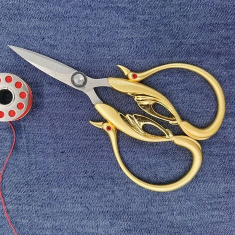 FUIENKO Schwan Design Edelstahl Antike Schere Haushalts Produkte Häutchen Schere Sewing Supplies Handwerk Schere Stoff Schneiden,Gold 1 FUIENKO Schwan Design Edelstahl Antike Schere Haushalts Produkte Häutchen Schere Sewing Supplies Handwerk Schere Stoff Schneiden,Gold